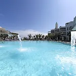 杨扎公主套房度假酒店
